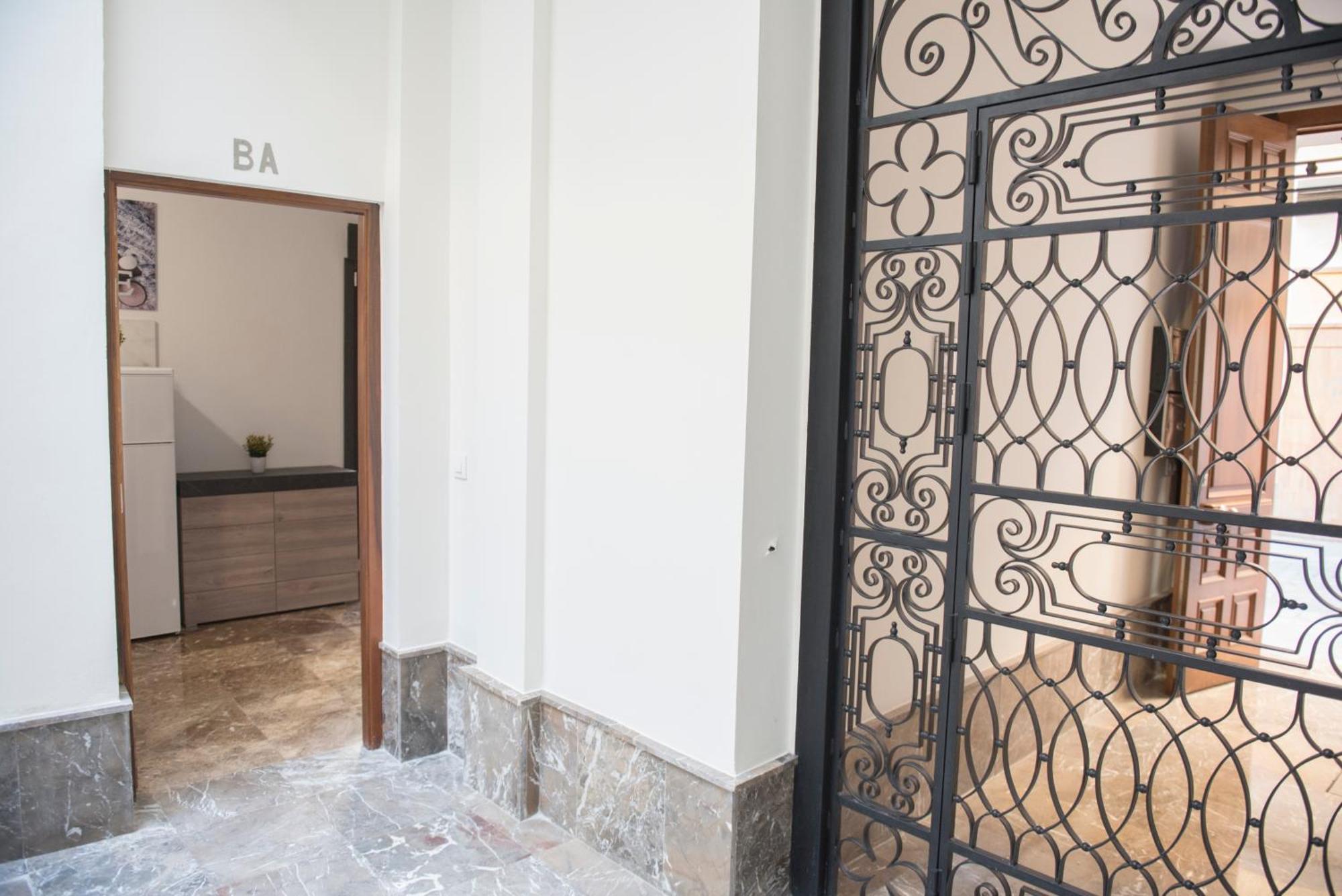 Apartamentos Luxury Puente De Triana Seville Ngoại thất bức ảnh
