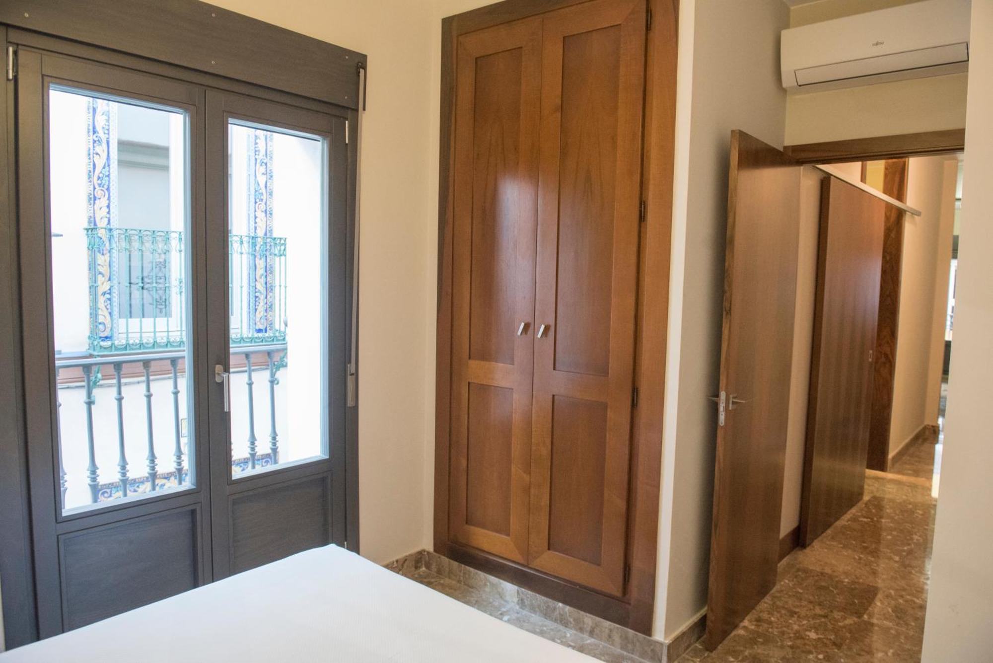 Apartamentos Luxury Puente De Triana Seville Ngoại thất bức ảnh