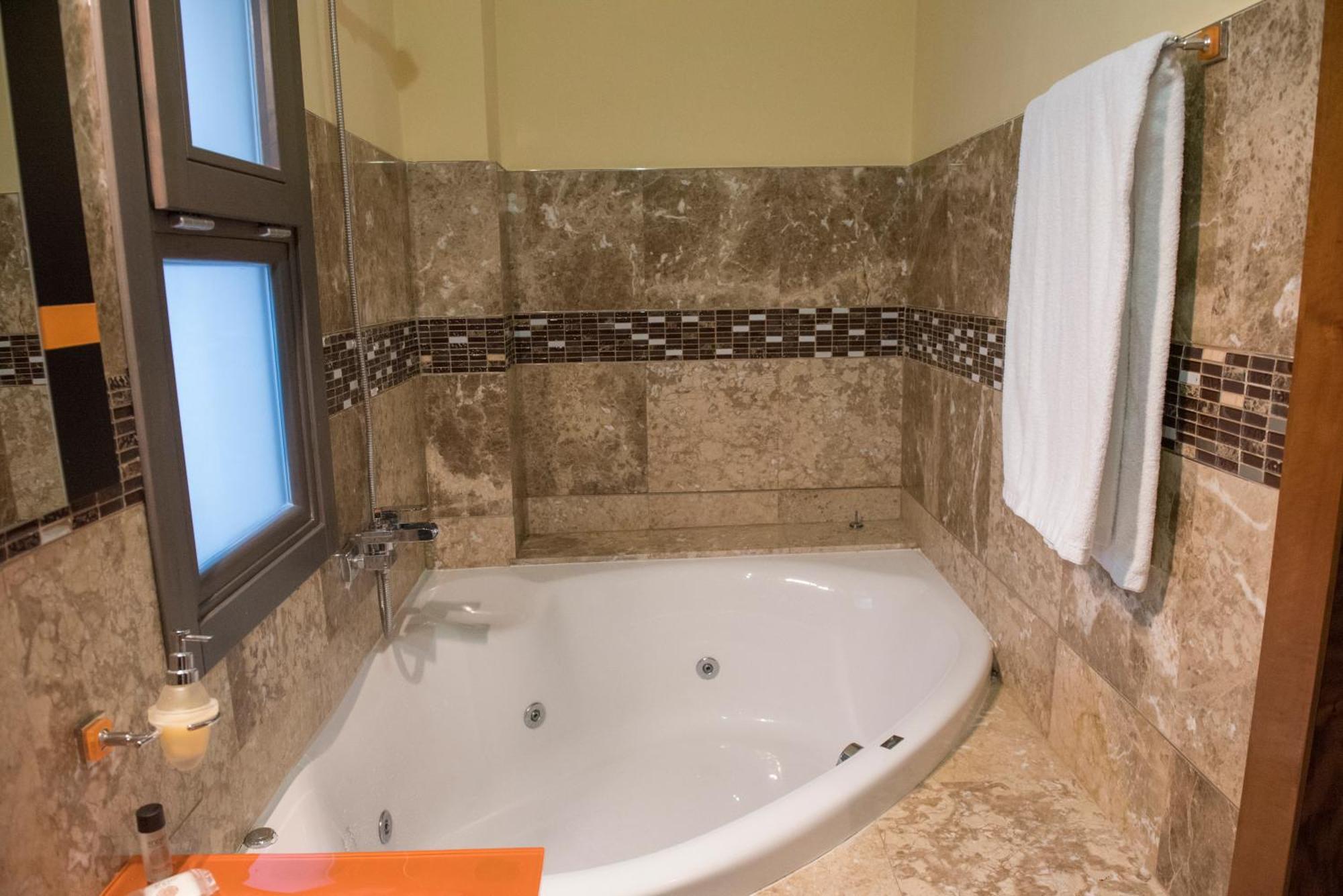Apartamentos Luxury Puente De Triana Seville Ngoại thất bức ảnh