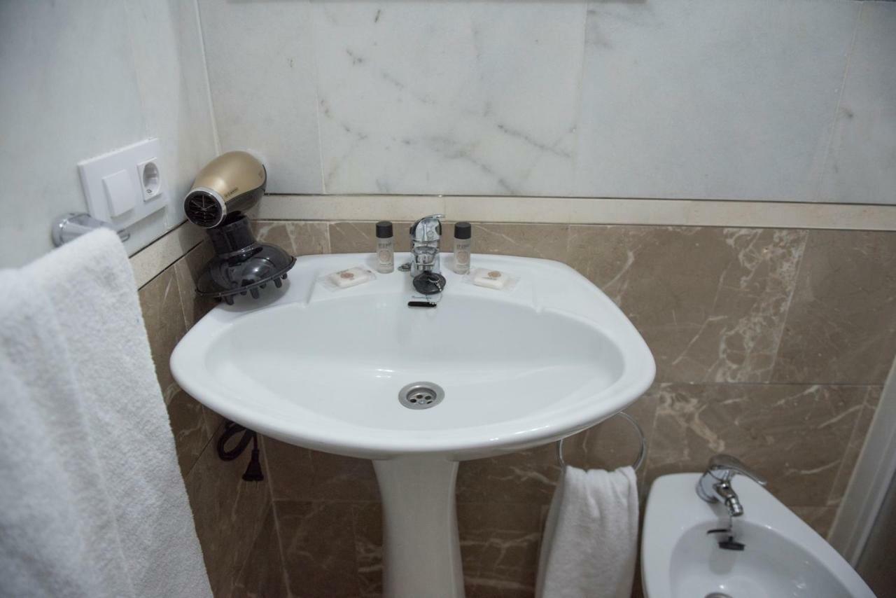 Apartamentos Luxury Puente De Triana Seville Ngoại thất bức ảnh