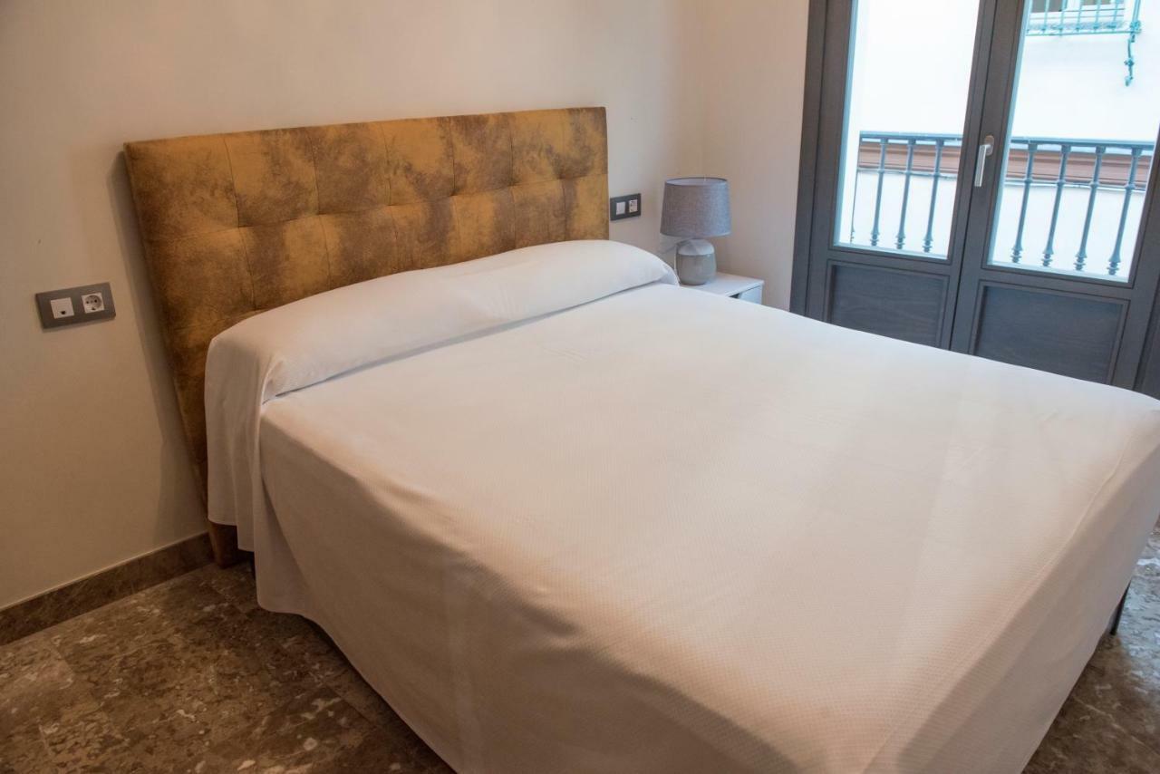 Apartamentos Luxury Puente De Triana Seville Ngoại thất bức ảnh
